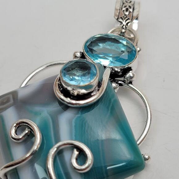 Sterling Silver Blue Lace Agate and Blue Topaz Pendant Necklace - 20" Chain - Picture 8 of 12
